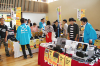 AiCTアイクト交流棟内・販売会様子